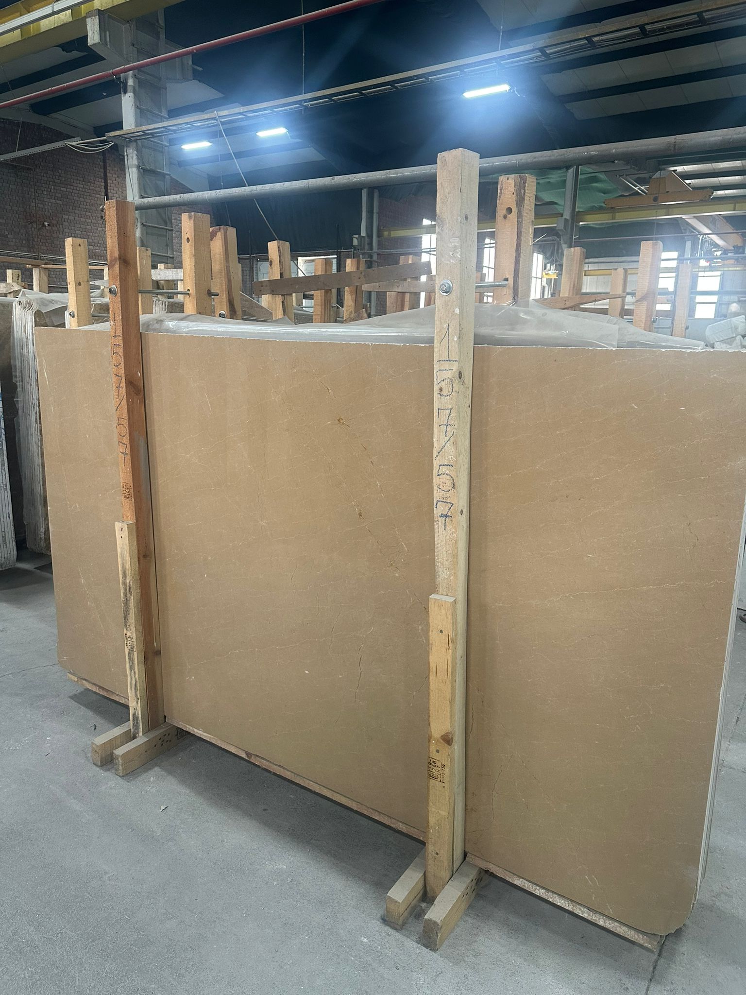 Bursa Koyu Bej Mermer